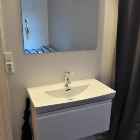 Great Apartment With Balcony Overlooking Bergen شقة