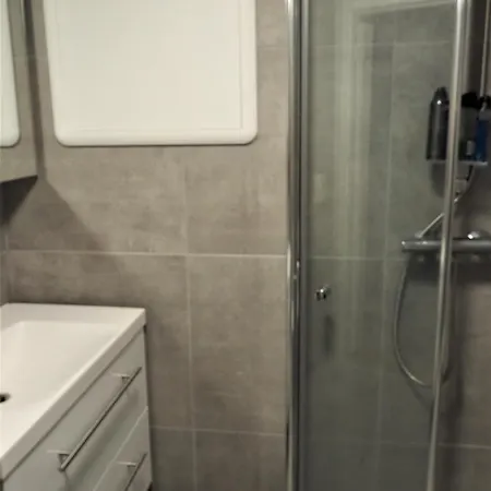 Great Apartment With Balcony Overlooking Bergen * برغن