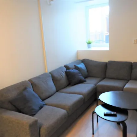 Great Apartment With Balcony Overlooking Bergen شقة *